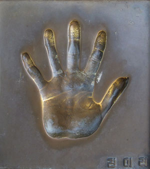 �L�����E�~��