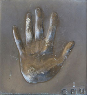 �z���E���i