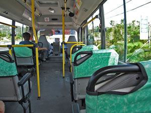 2-4�Ԃ̃}�C�N���o�X�ԓ�